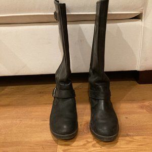 Horse riding boots